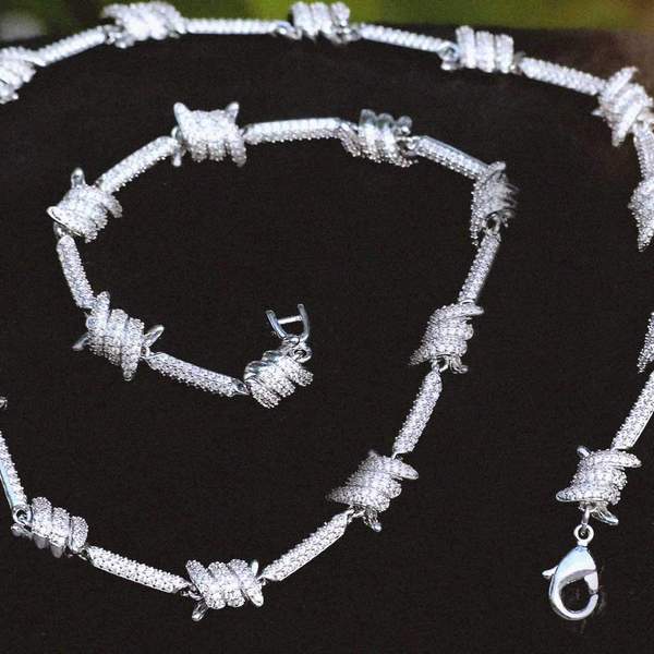 Kross Barbed Wire Necklace